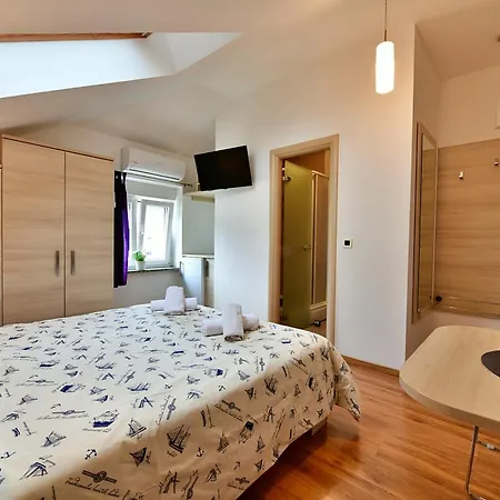 Marica 4*